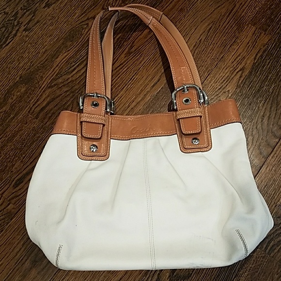 Coach Handbags - White & Tan Leather Coach Pocketbook